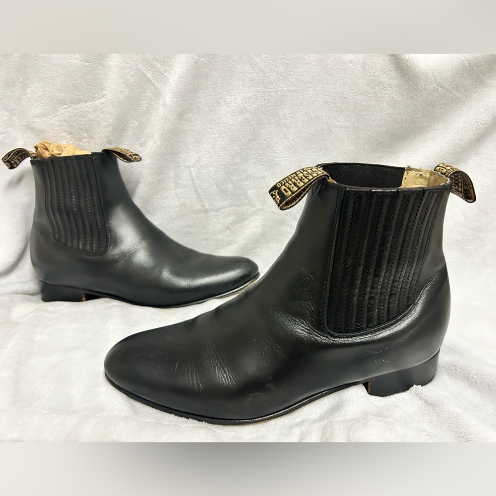 Sleek Black Leather Men's Ankle Boots